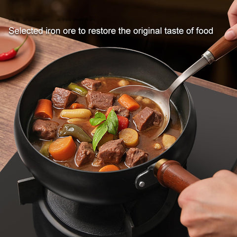 Even heating with flat-bottom design helps lock in flavors during quick fry.