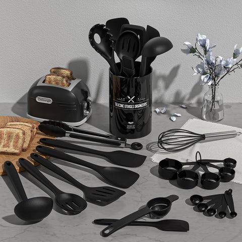 Umite Chef pasta fork designed to glide on nonstick cookware and lift pasta easily.