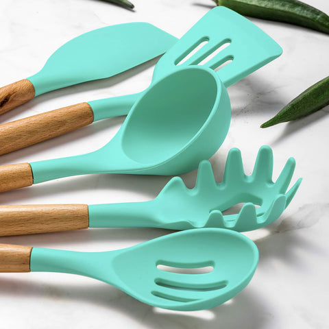 Umite Chef silicone ladle designed for heat resistance and smooth stirring