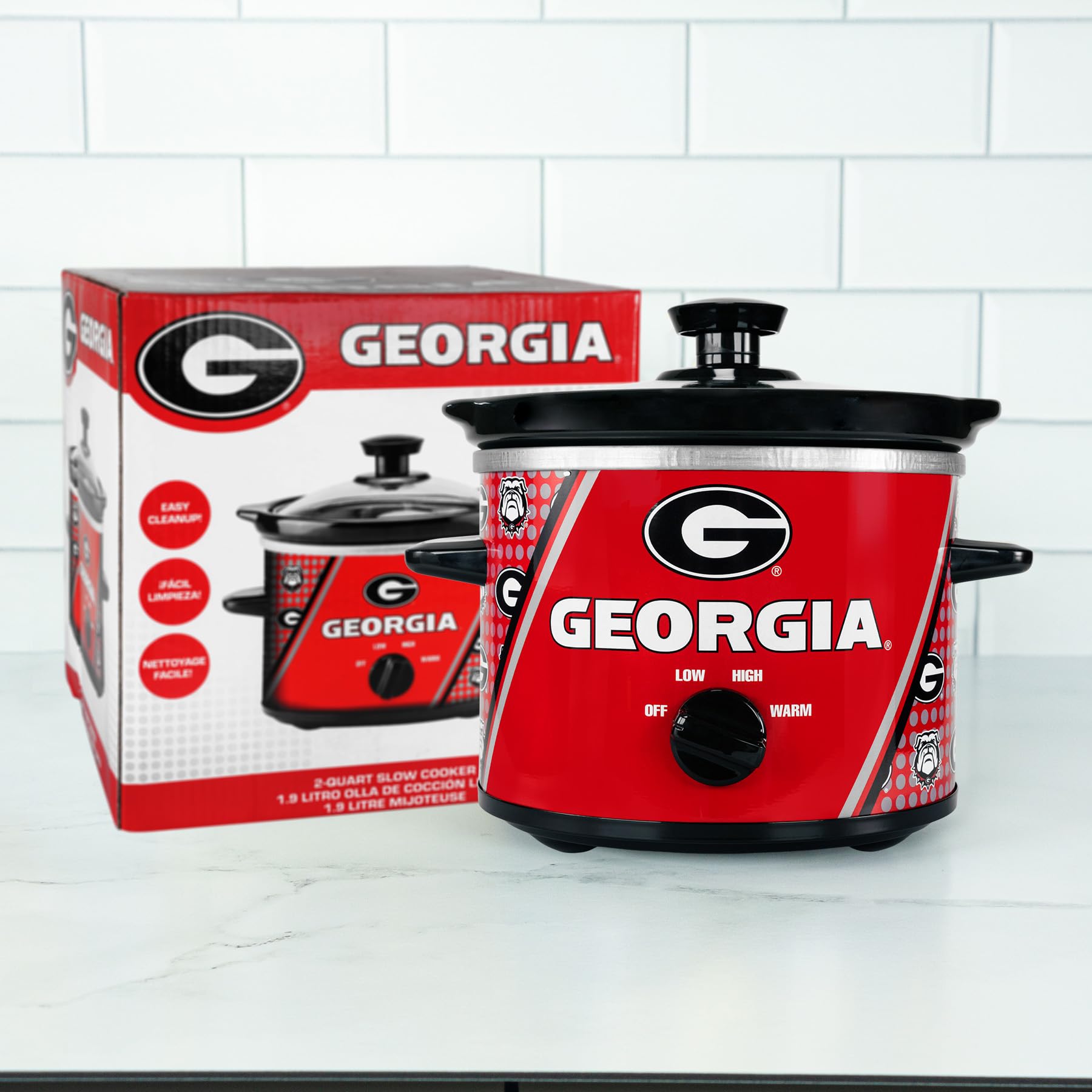 Uncanny Brands Georgia Bulldogs 2qt slow cooker tailgate-ready, perfect for small gatherings