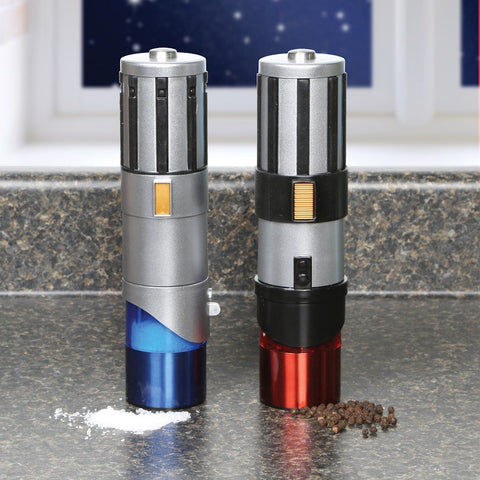 Uncanny Brands Star Wars Lightsaber Grinder Premium Materials ensure durable grinding