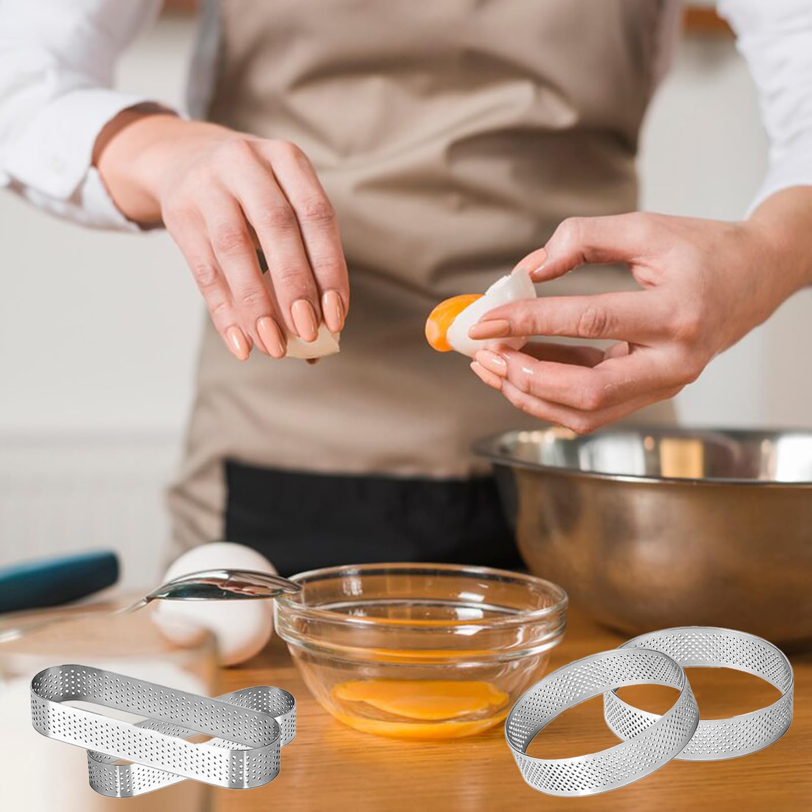 Uncle Jack sturdy stainless steel construction maintains ring shape during baking.