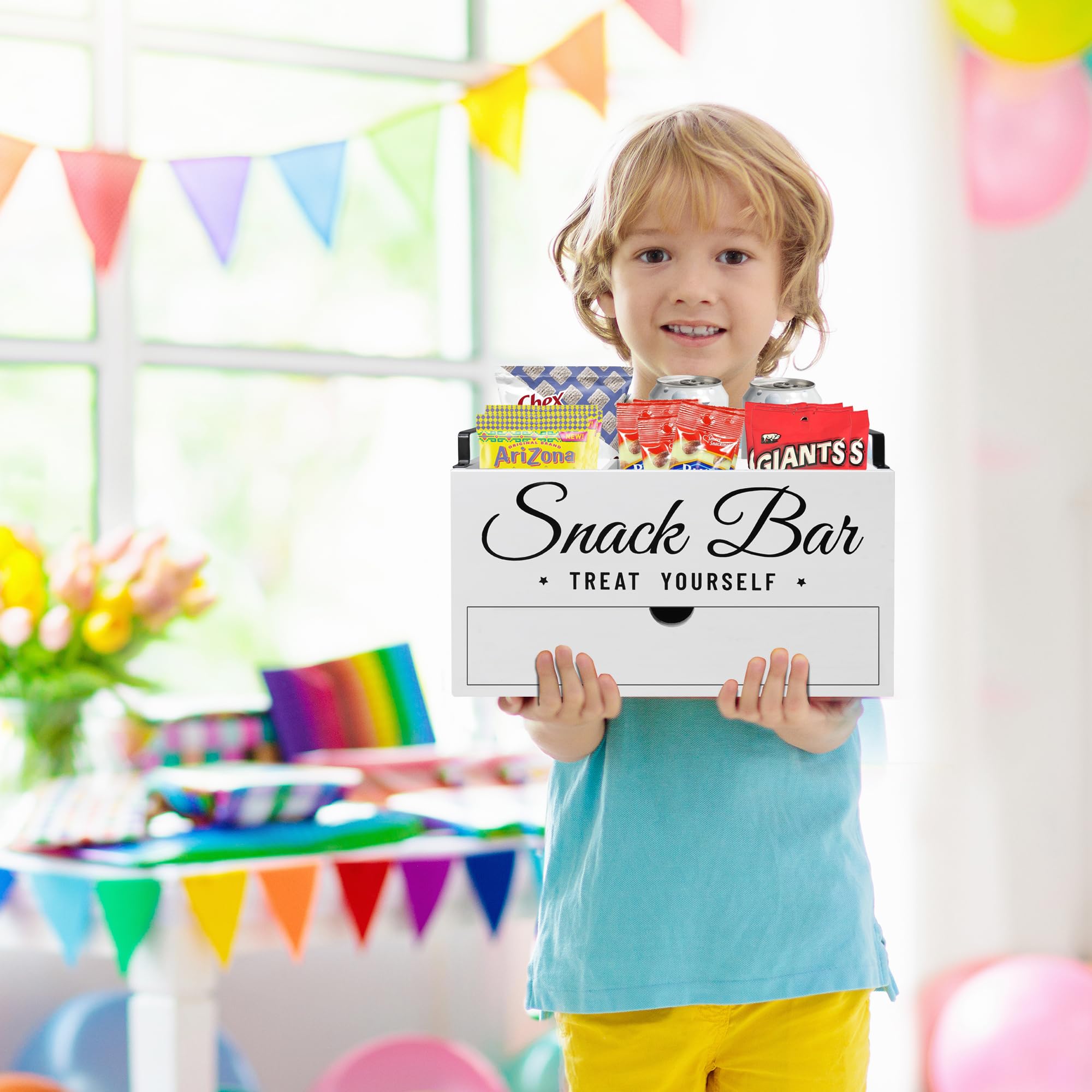 Unistyle open-top snack bin allows quick refills and visible snack selection.