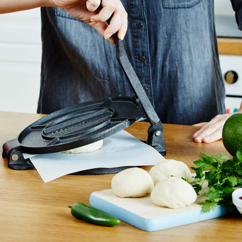 Uno Casa parchment sheets and recipe e-book simplify meal prep