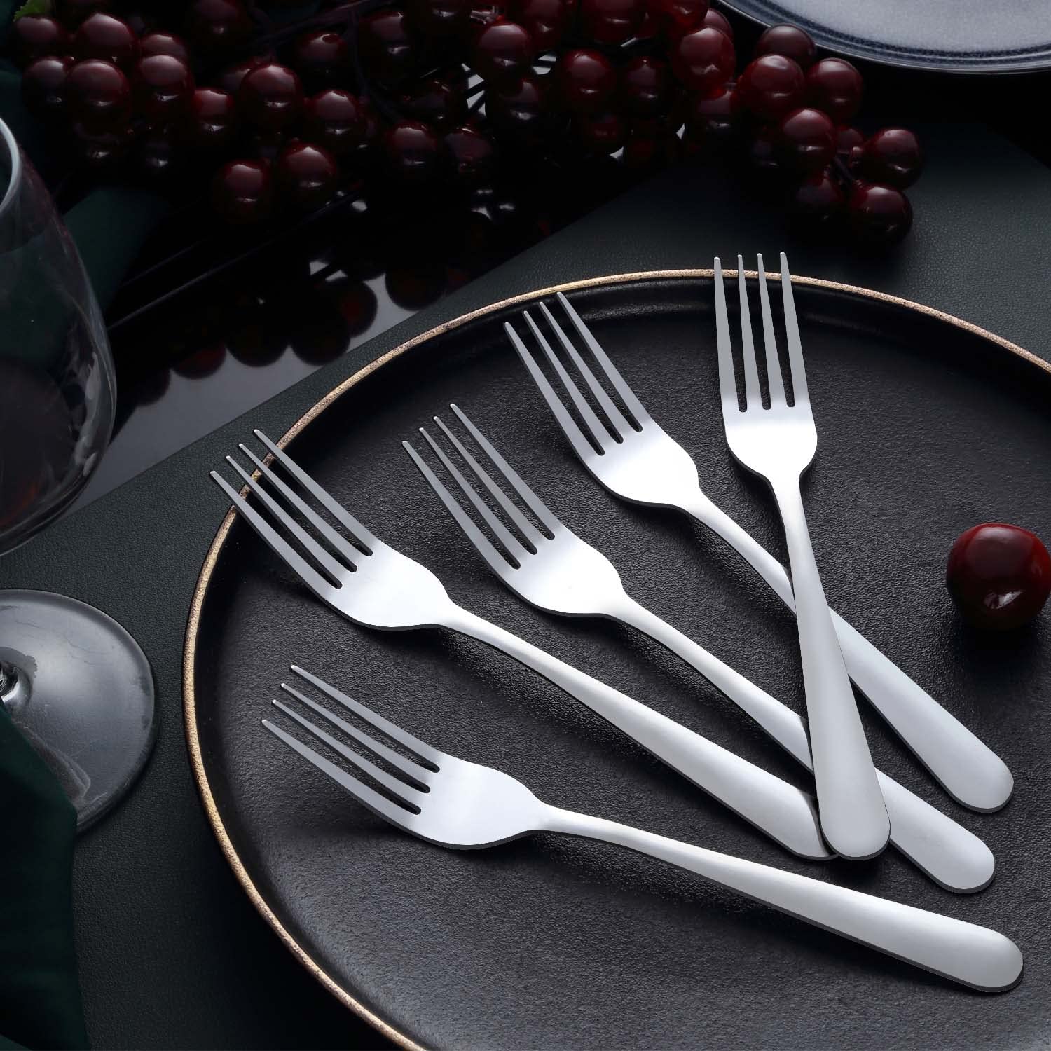 Unokit forks ideal for weddings and parties, providing reliable serviceware.