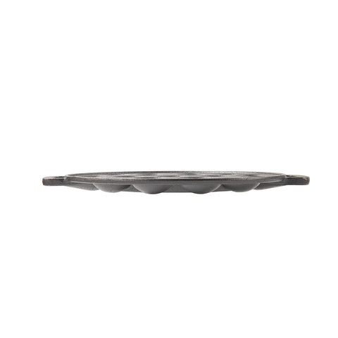 Upstreet cast iron pan care: seasoned surface enhances nonstick release over time.