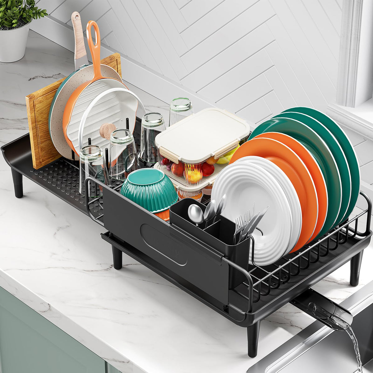 Urackify extendable dish rack expands from 16.93 to 26.57 inches for any sink.