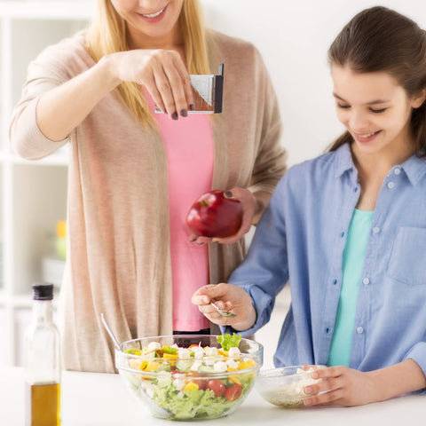 URALFA Airtight spice containers keep spices fresh and dust-free.
