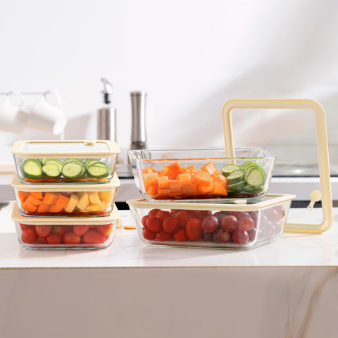 Urban Green round 30oz container with silicone lid for versatile storage.