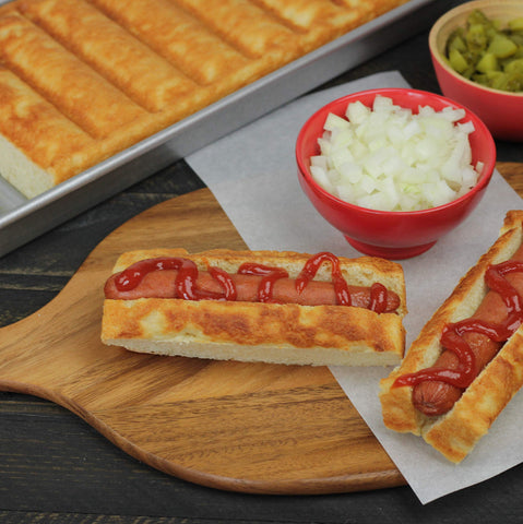 USA Pan Americoat nonstick coating ensures easy release and quick cleanup.