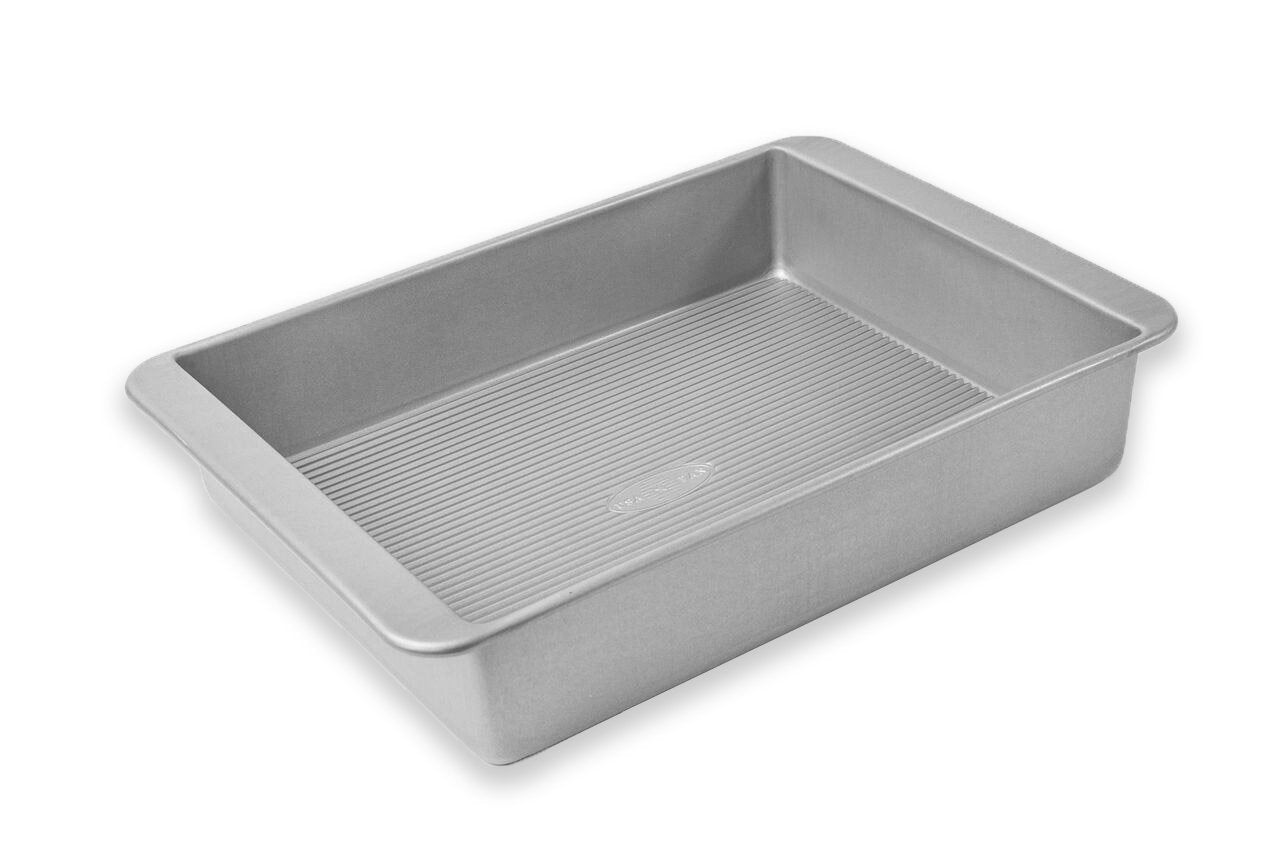 USA Pan nonstick deep lasagna pan outer view with easy removal handles