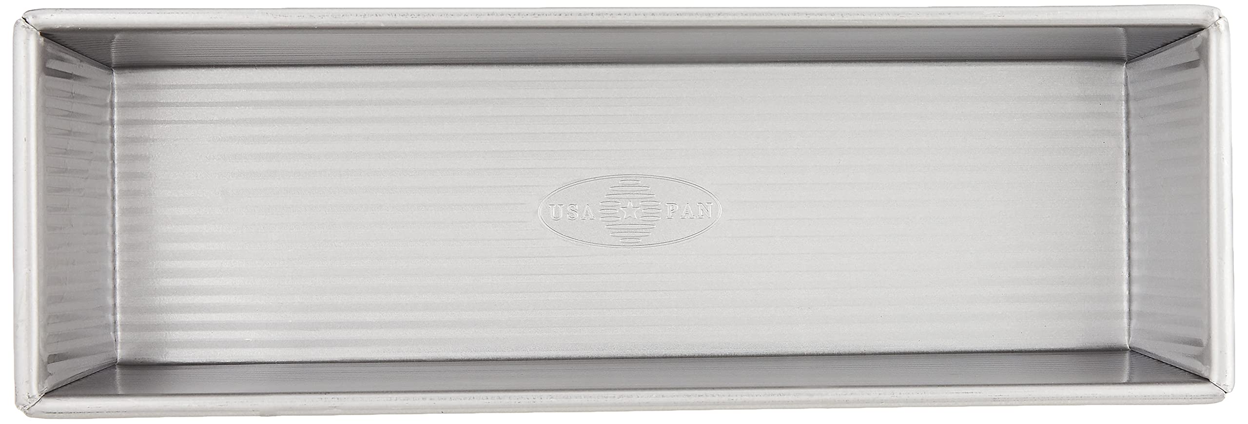 USA Pan large Pullman with lid shows secure lock during baking