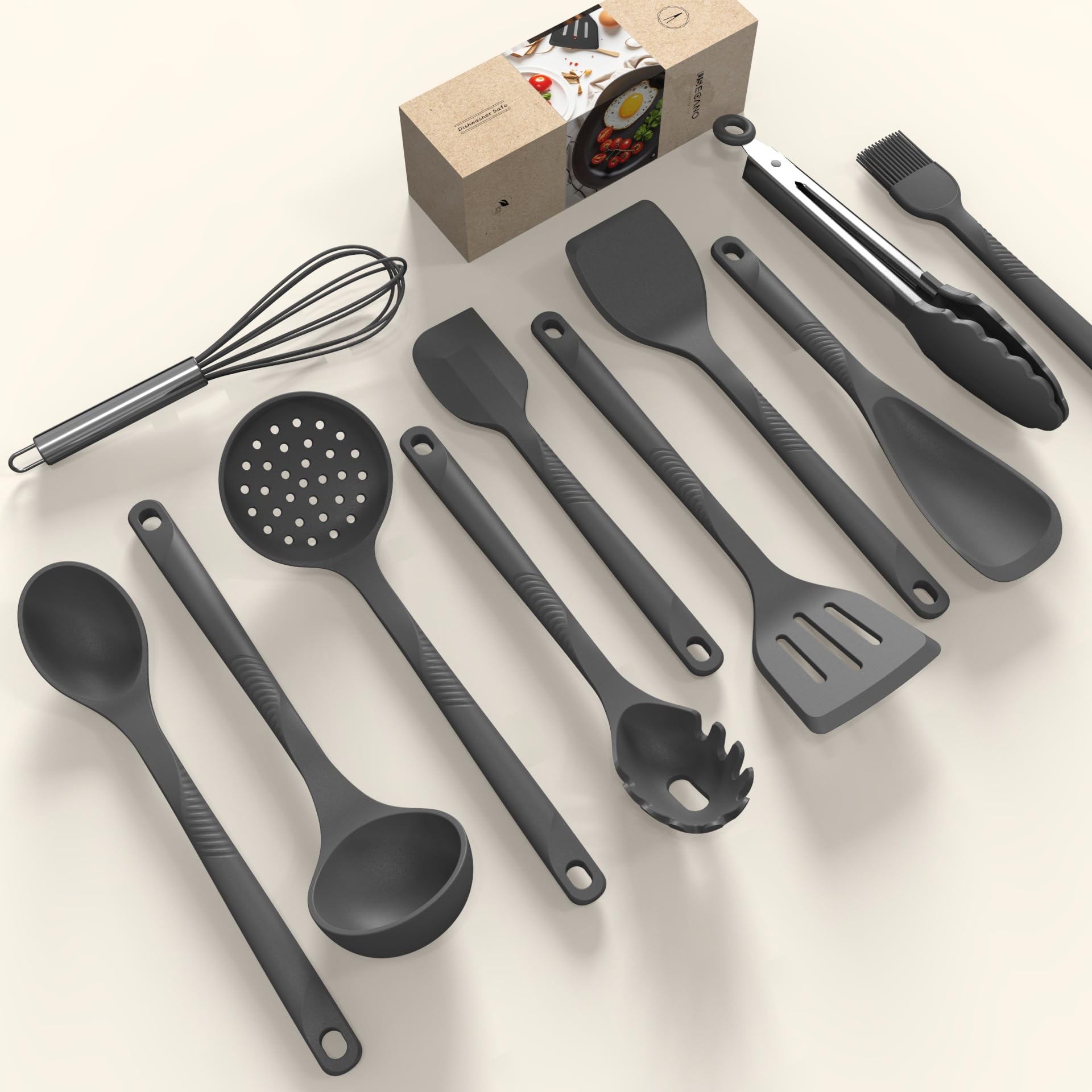 USECANO silicone pasta fork, sturdy core for easy tossing without scratching.