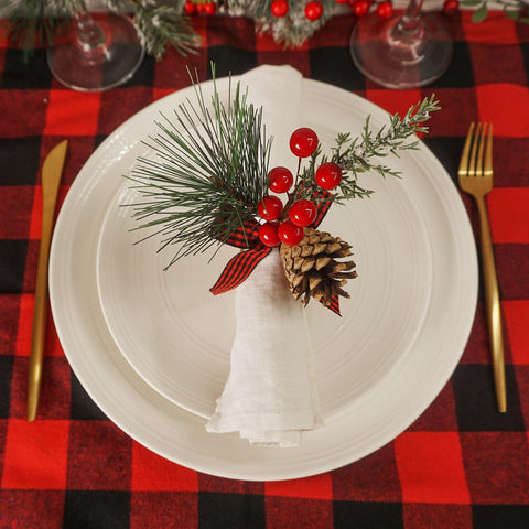 Utalek napkin ring adorns bottles, cakes, and bouquets for versatile decor.