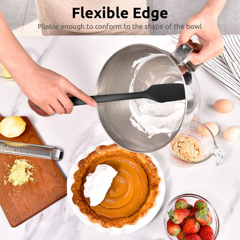 U-Taste 600ºF heat resistant spatula handles hot pans safely.