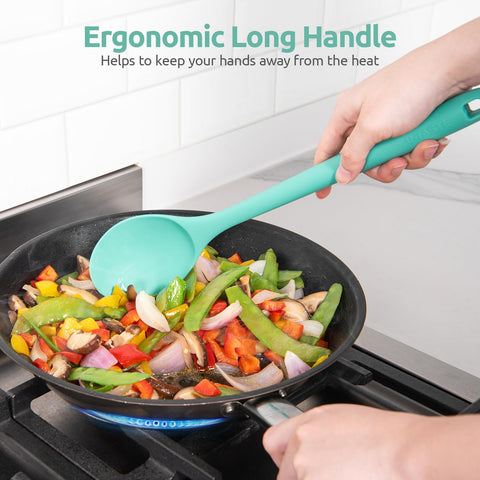 U-Taste spoon balances flexibility and stiffness for thick sauces and scooping.