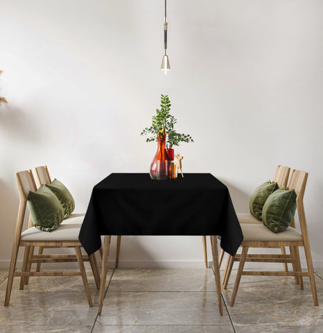 Utopia Kitchen machine washable table cloth, easy care in cold water.