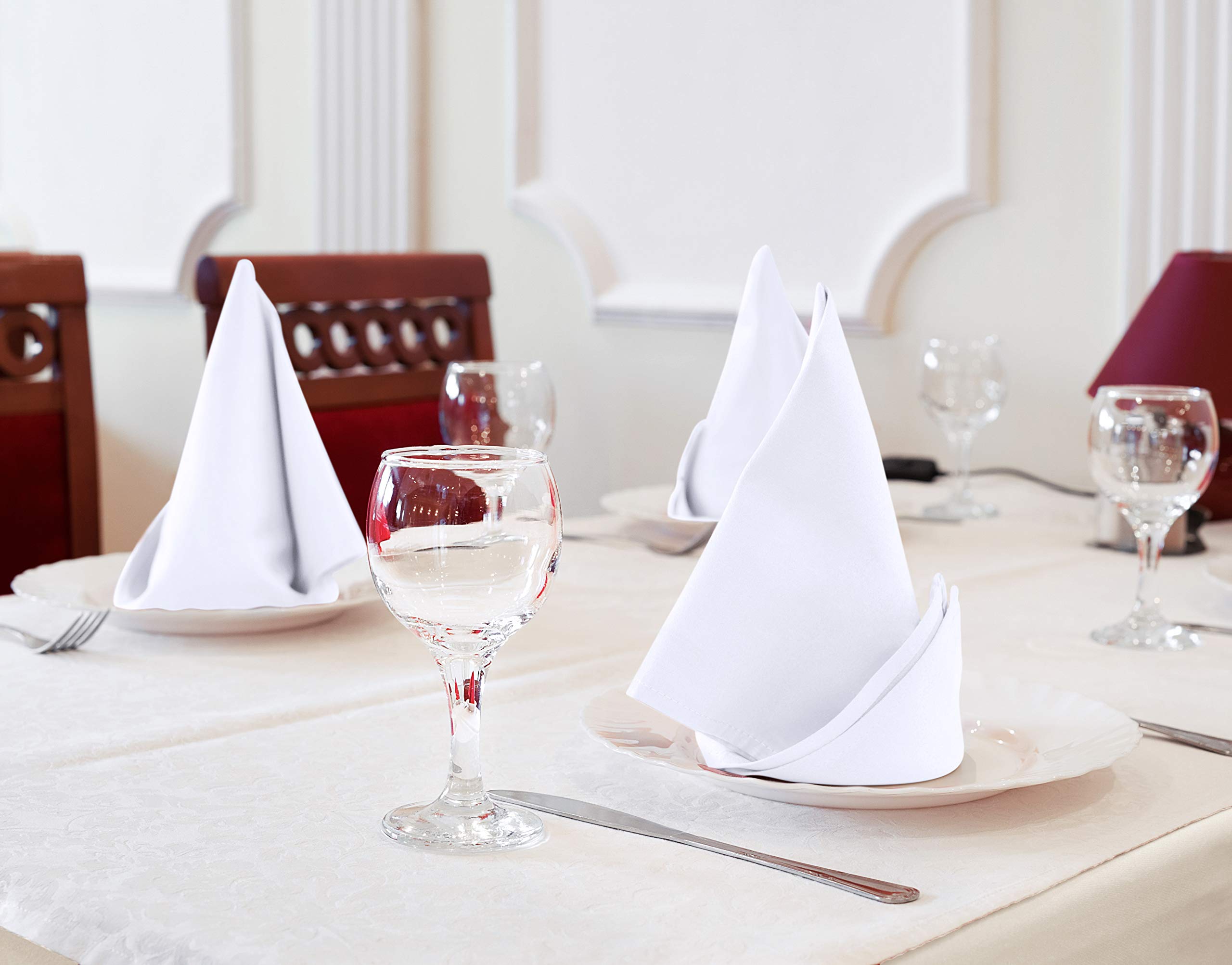 Utopia Kitchen napkins close-up showing crisp hem and durable stitching.