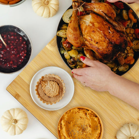 Utoplike cutting board serving tray for cheese and bread