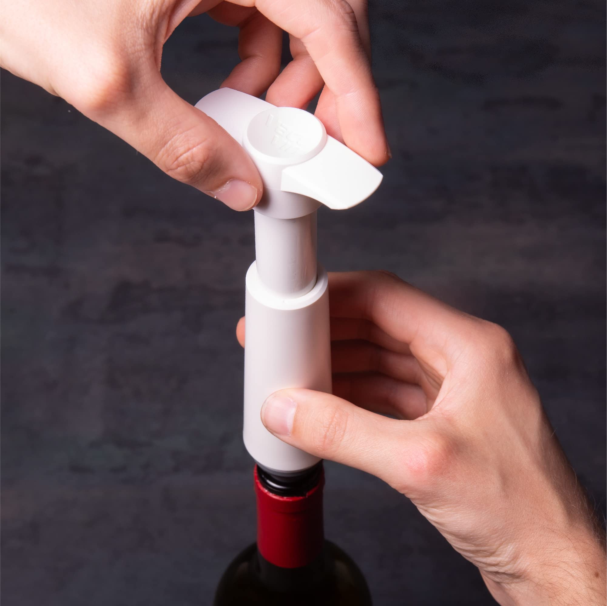 Vacuvin gift-packaging ready to delight wine-loving hosts.