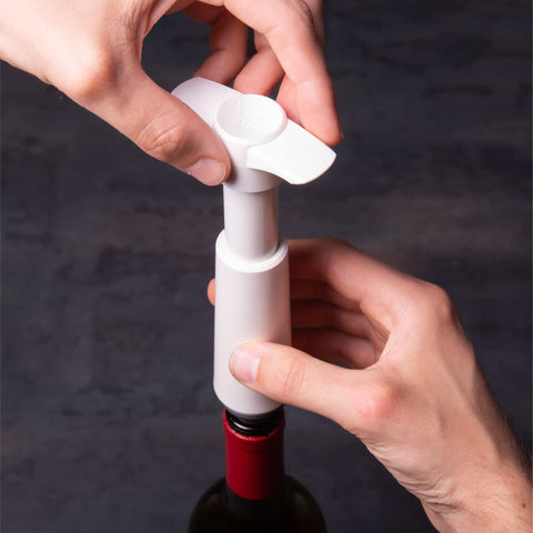Vacuvin gift-packaging ready to delight wine-loving hosts.