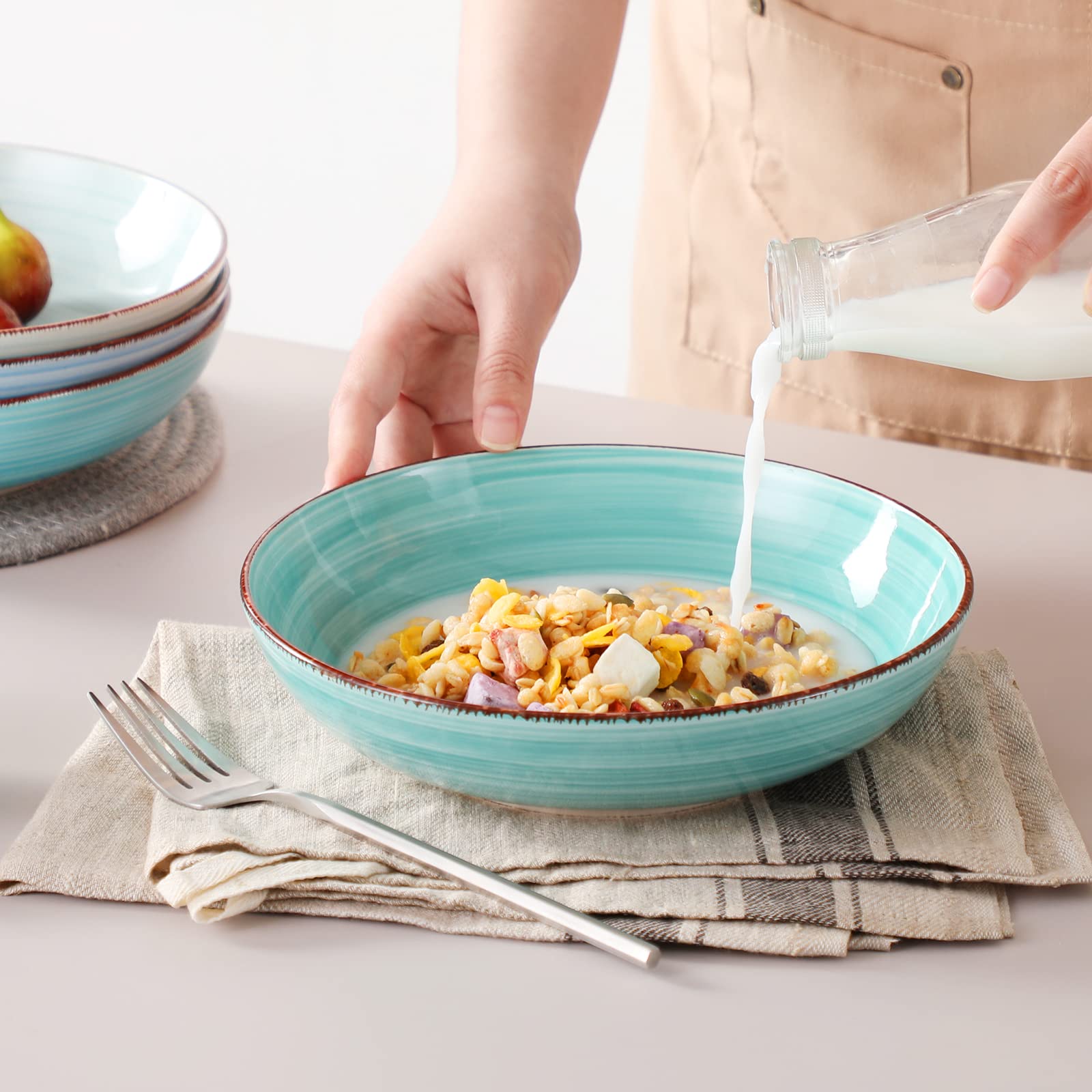 Bonita bowls shown as microwave and dishwasher safe for easy cleanup