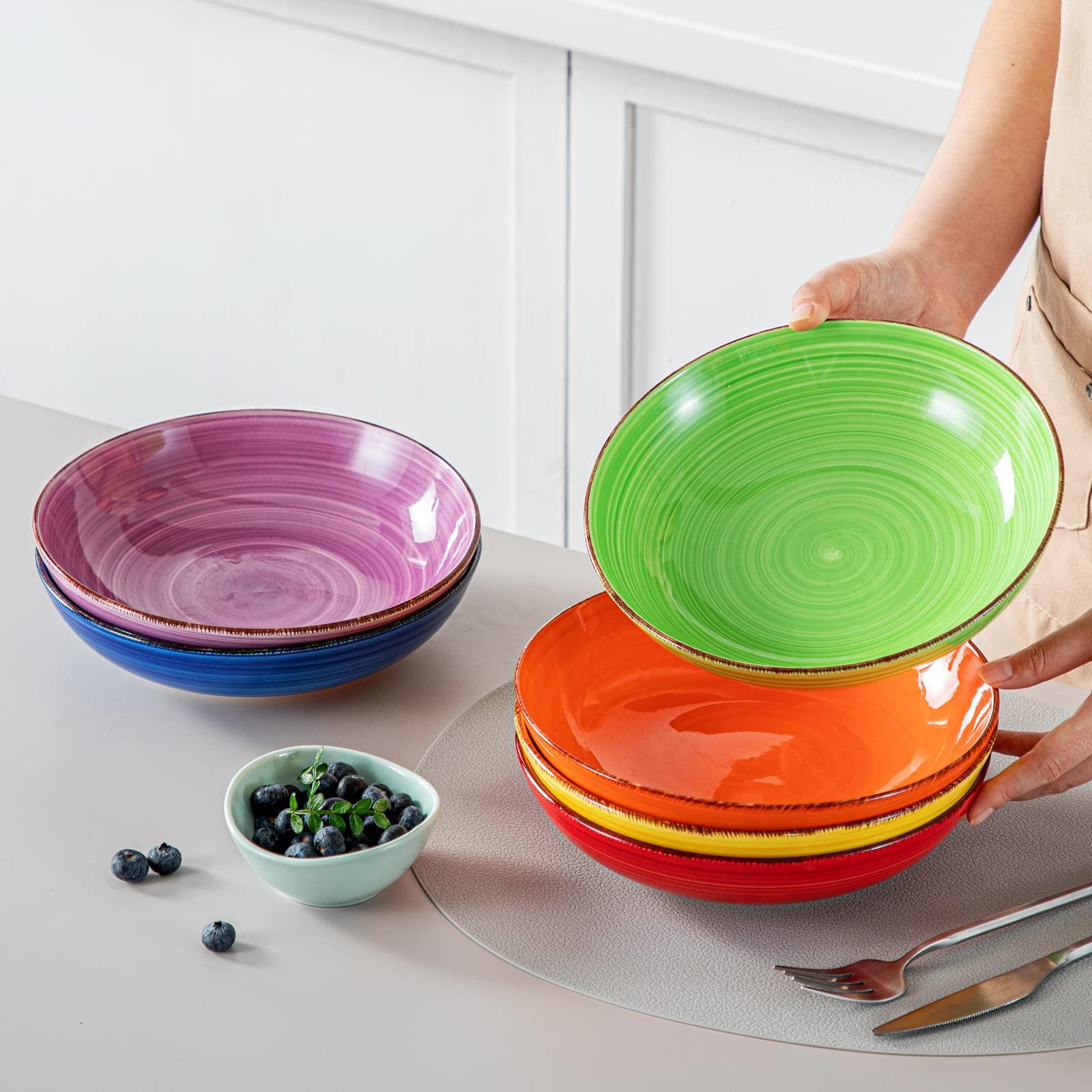 Vancasso Bonita dishwasher-safe bowls for easy cleanup.
