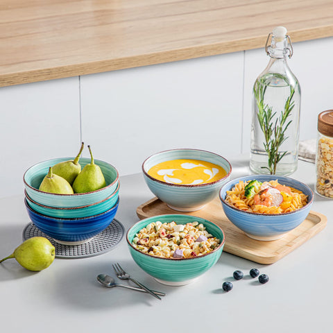 Vancasso Bonita bowls filled with cereals and fruit for serving