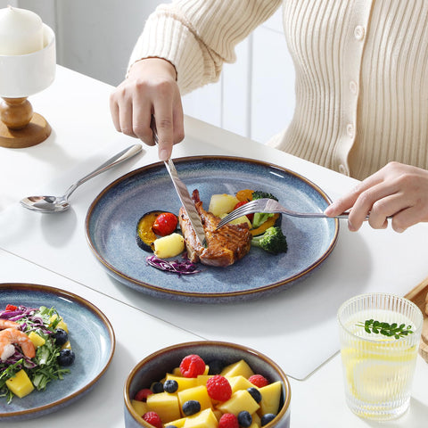 Vancasso Playa dishwasher-safe design cleans up with ease.