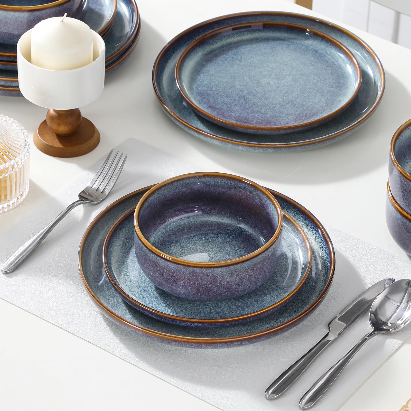 Vancasso Playa lead-free ceramic ensures safe dining.