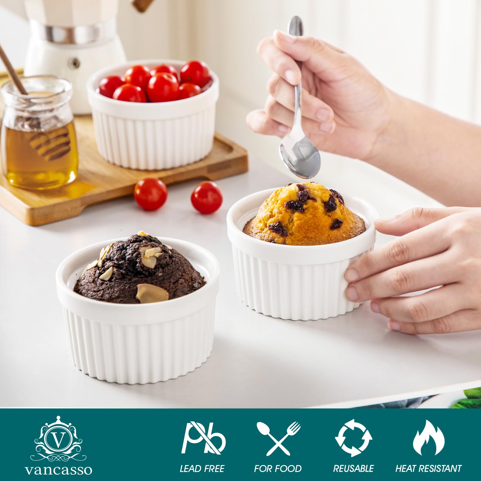 Vancasso ramekins with airtight lids prevent spills during storage.