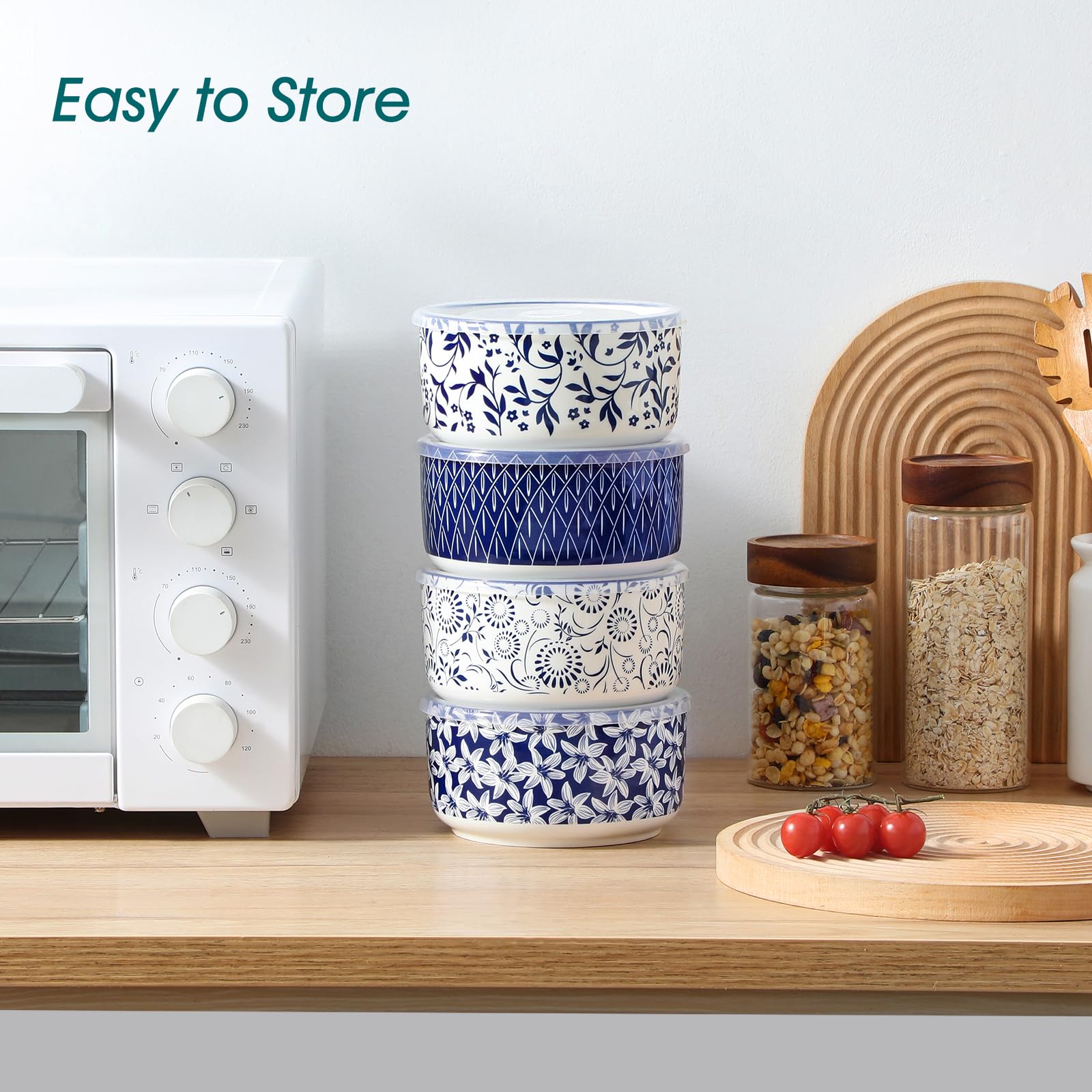 Lids on SELENE bowls prevent odor transfer during fridge storage.