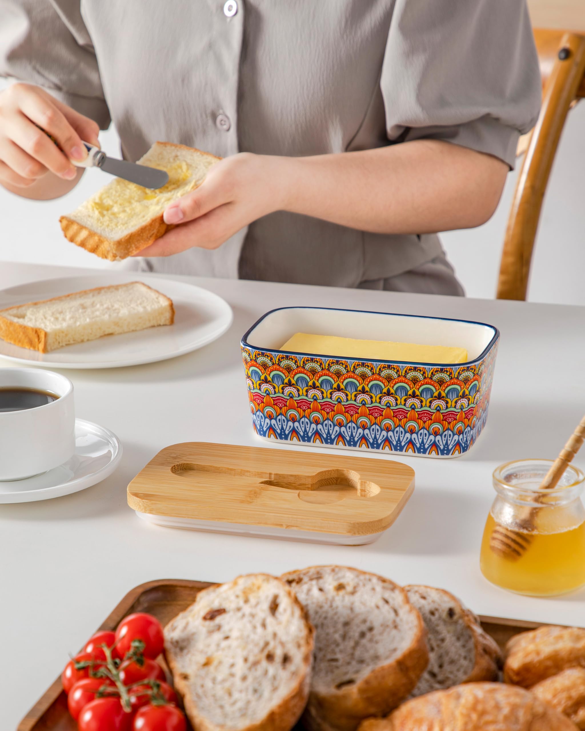 Vancasso SIMI butter dish with lid on kitchen counter; dishwasher-safe body.