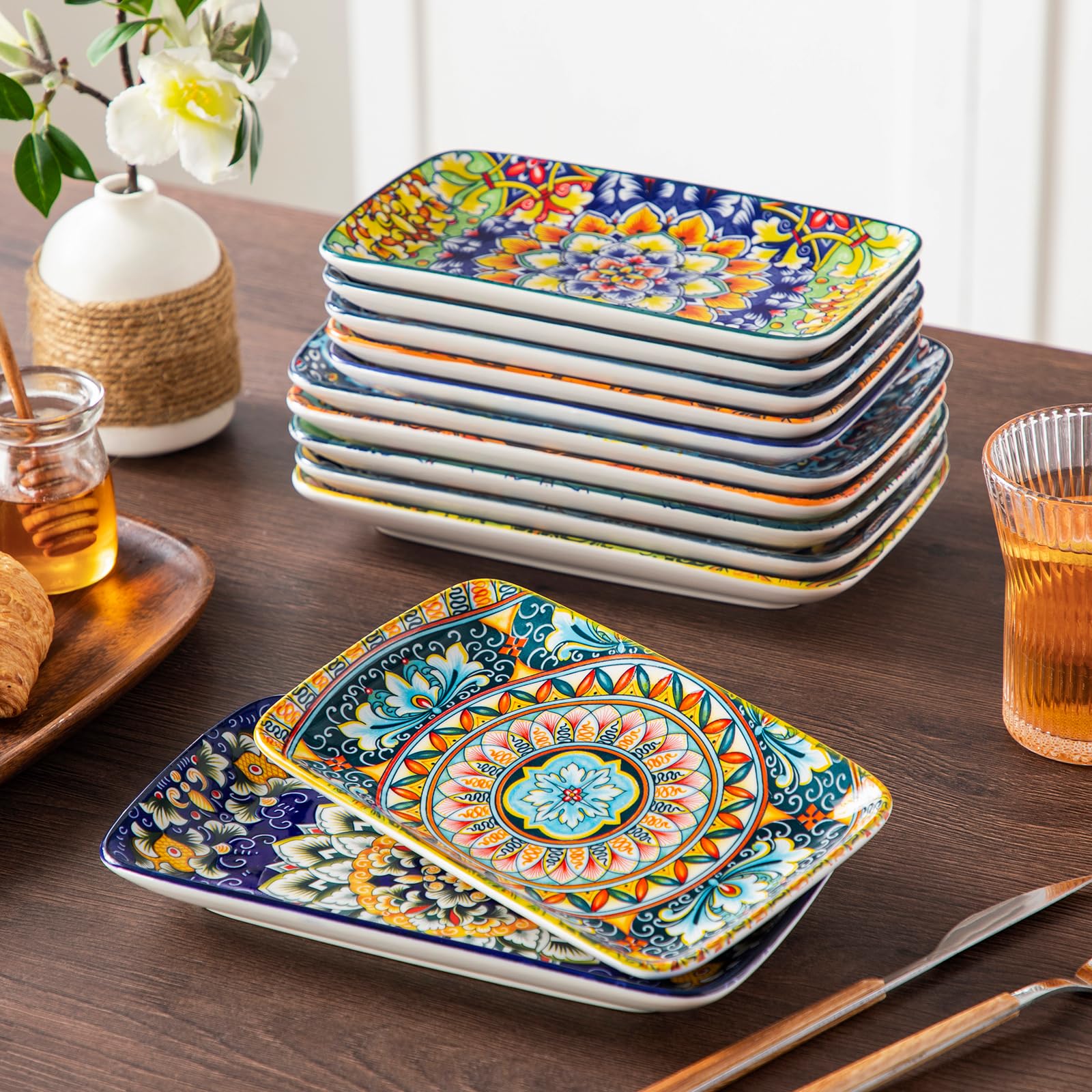Vancasso Simi kitchen decor plate adding modern elegance to dining room.