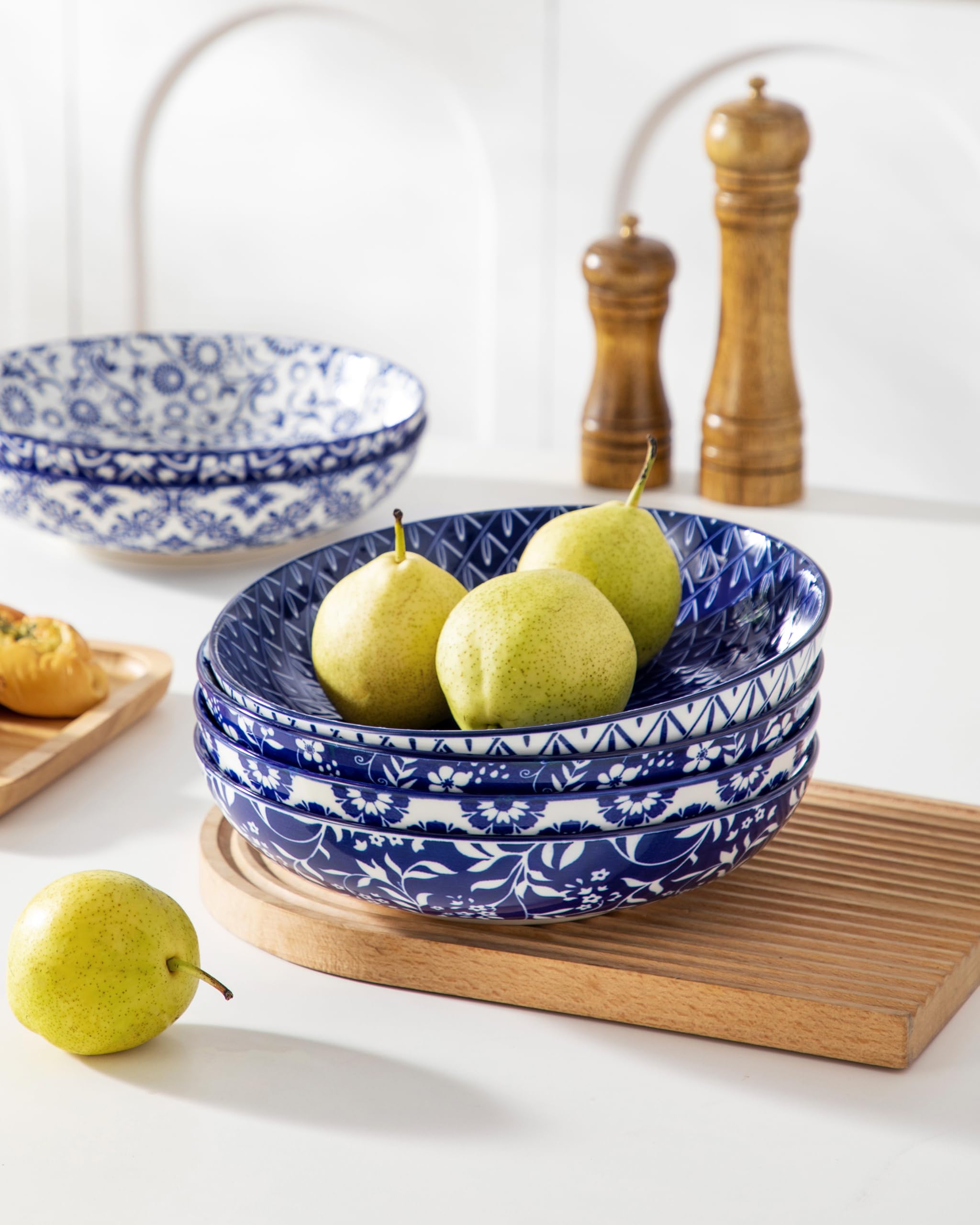 Vancasso stackable bowls set saves kitchen space.