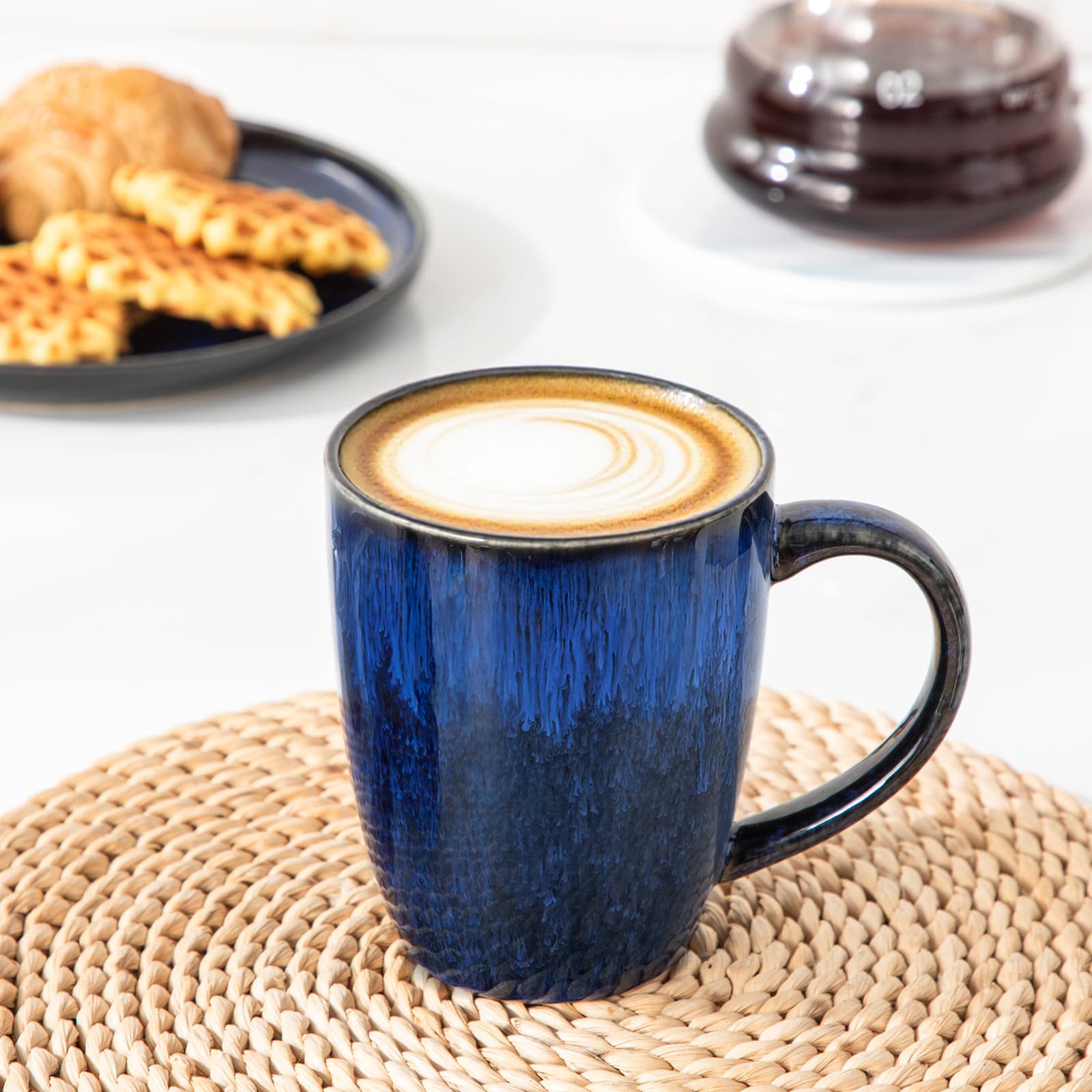 Vancasso STARRY mugs are gift-ready with refined blue finish.