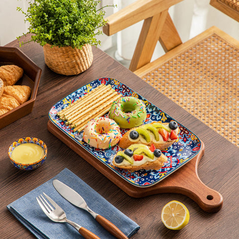 Vancasso vibrant colors brighten the table setting.