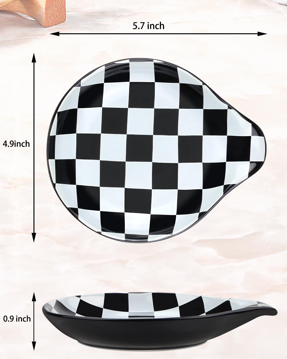 VanlonPro spoon rest on the kitchen counter helps maintain a tidy workspace.