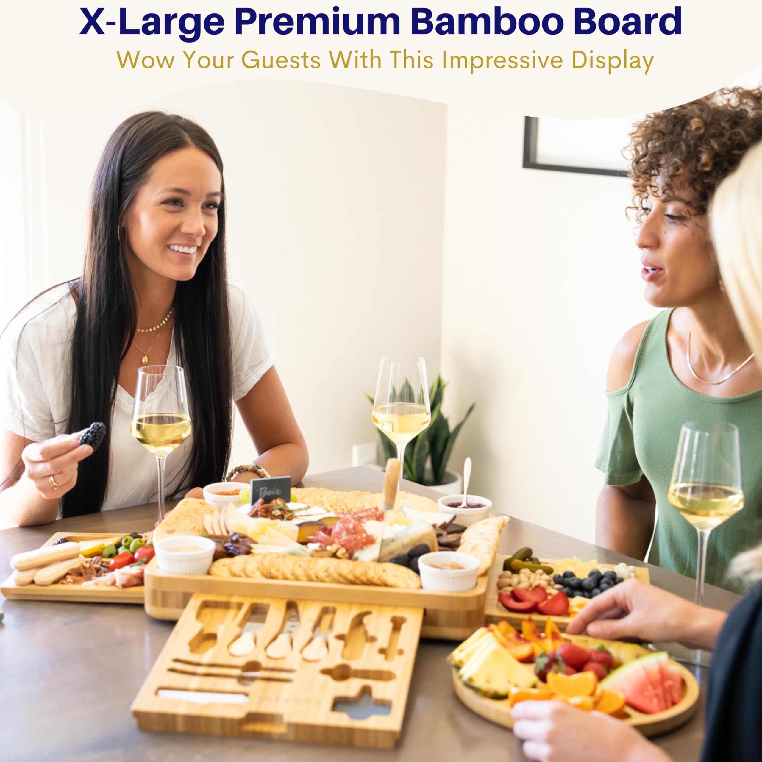 VAREZZA bamboo board close-up reveals natural grain for rustic display