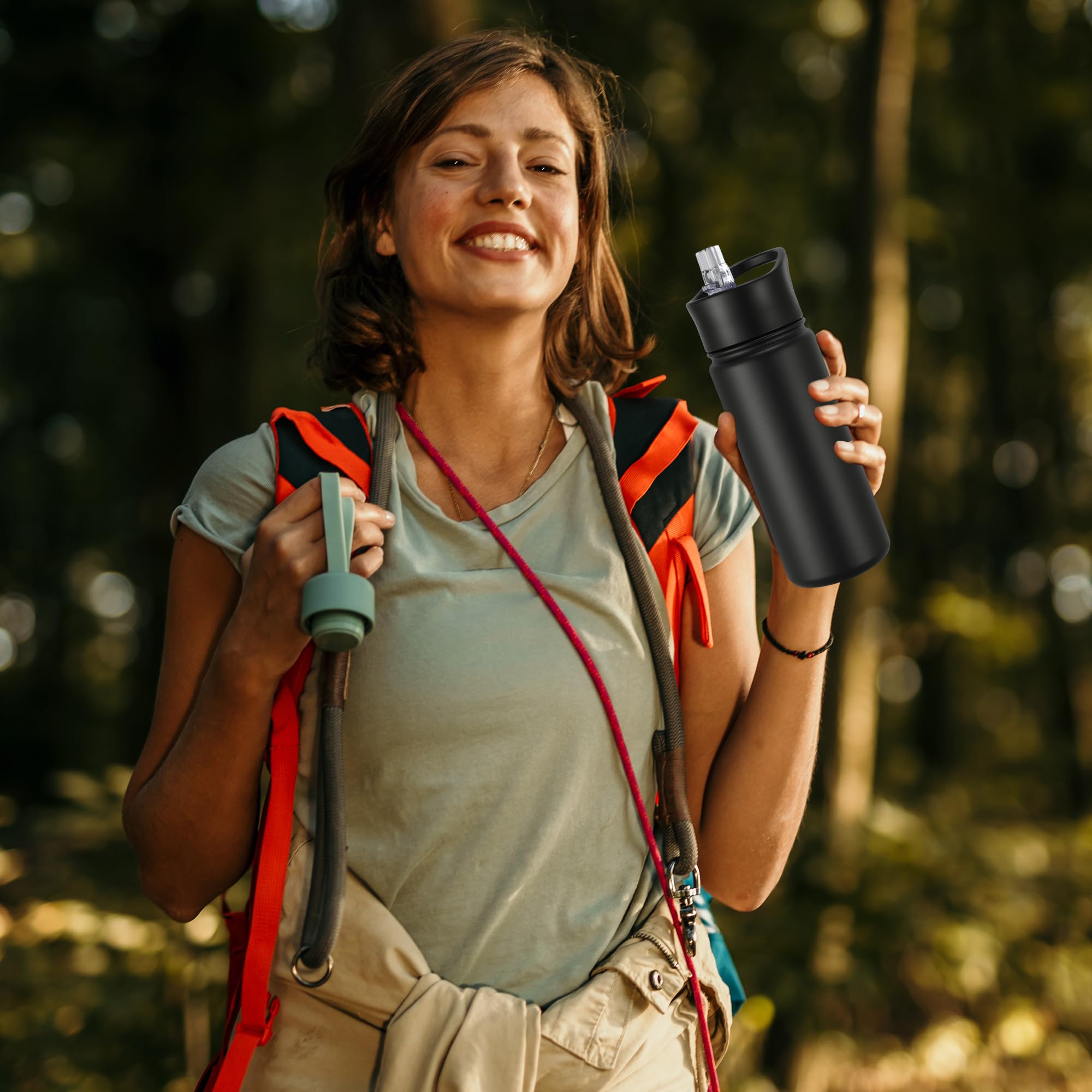 Vegond cupholder-friendly kids bottle fits backpacks and car cup holders.