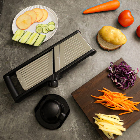VEKAYA slicer example: potatoes, cucumbers, tomatoes prepared efficiently