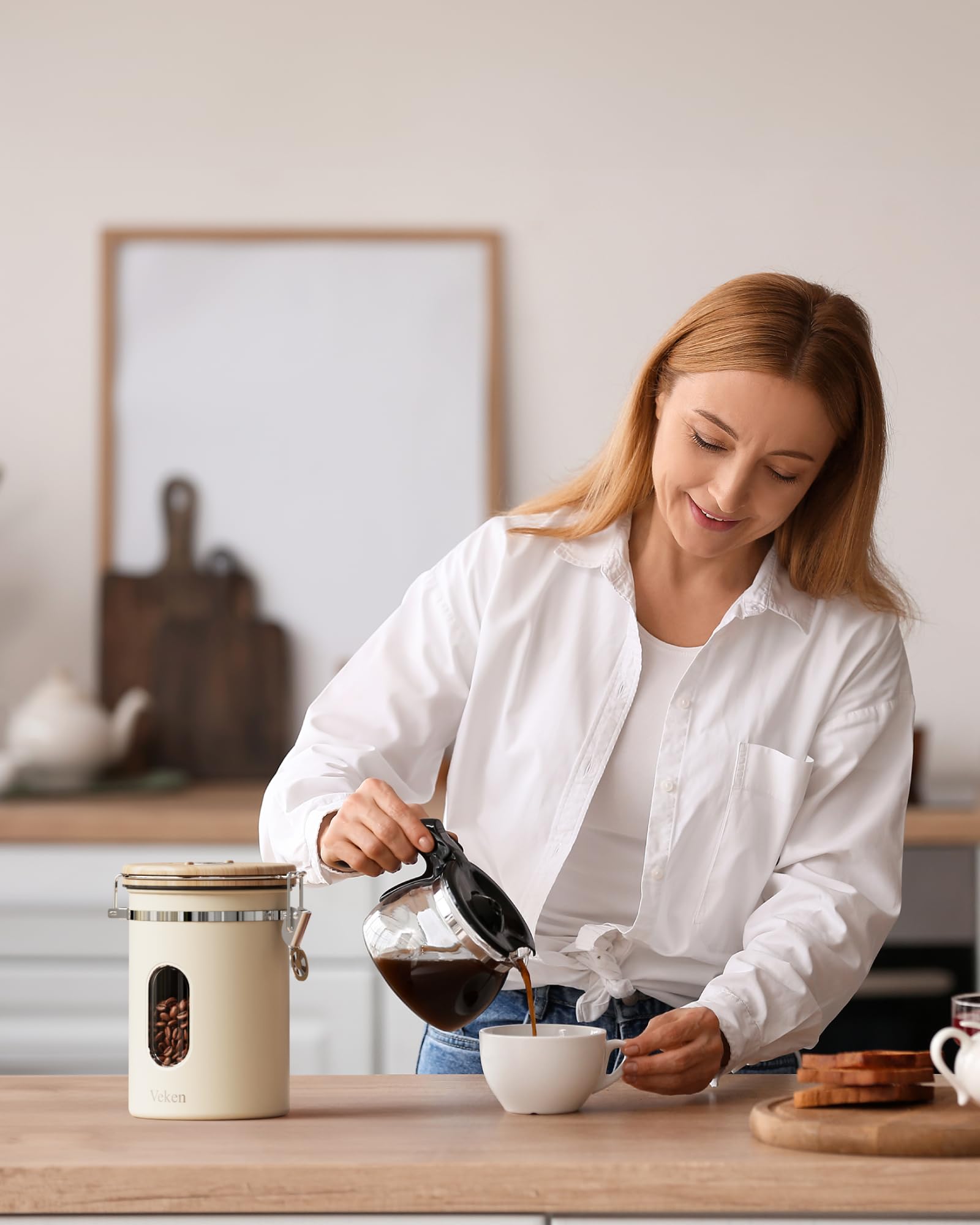 Veken coffee gift set packaging presents a thoughtful kitchen gift.