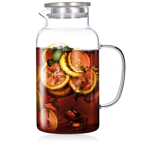 Vekonn glass water pitcher with lid and spout for clean, controlled pours.