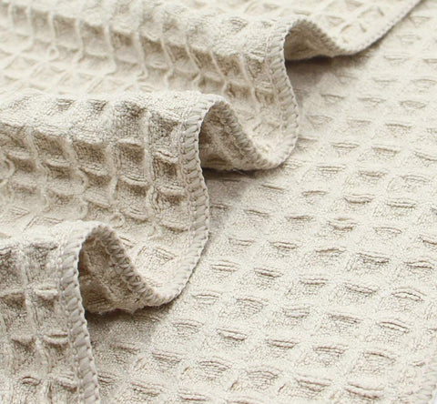 VeraSong odor-free microfiber towel helps minimize lingering smells after use.