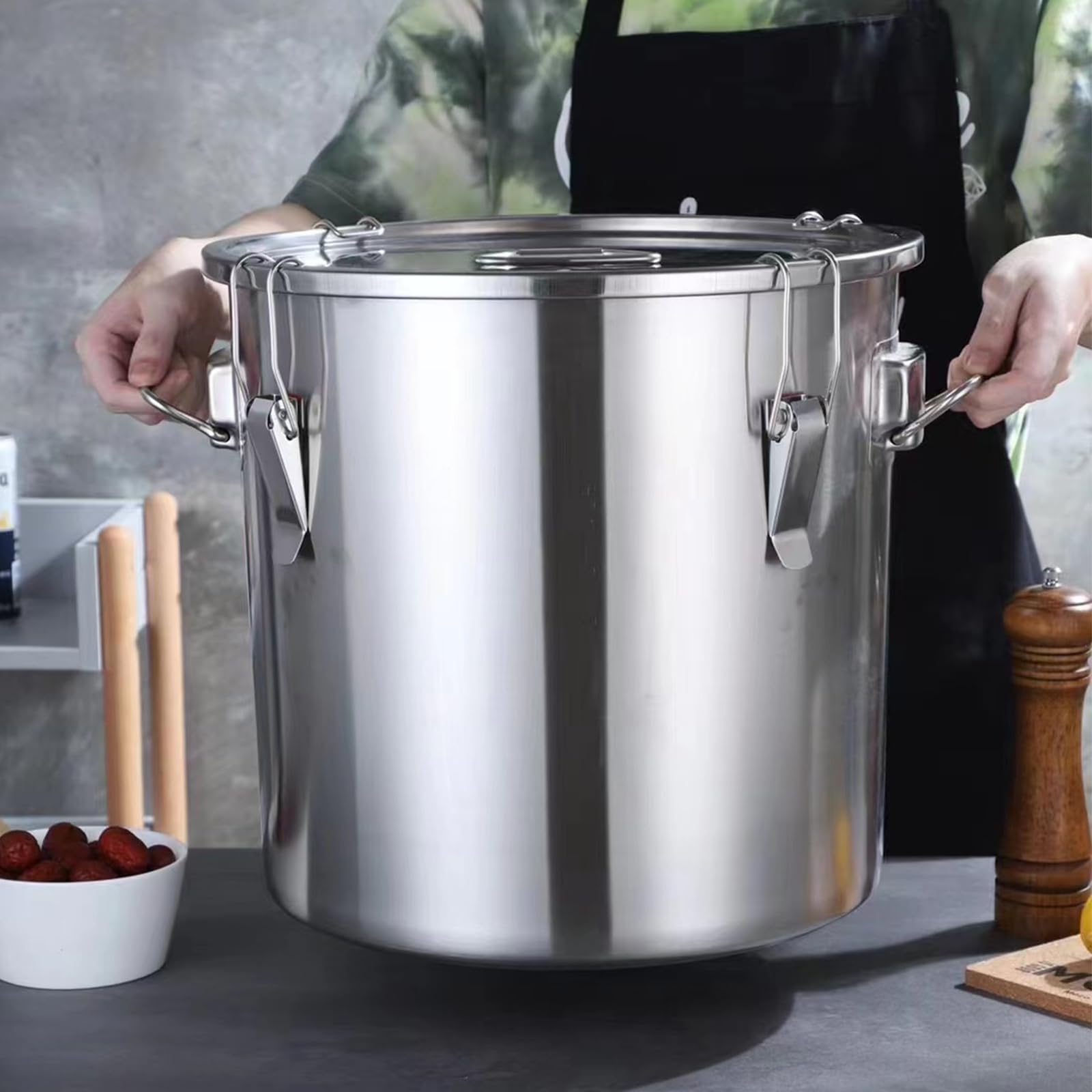 Verdeho 12L canister ideal for pantry organization and dry foods.