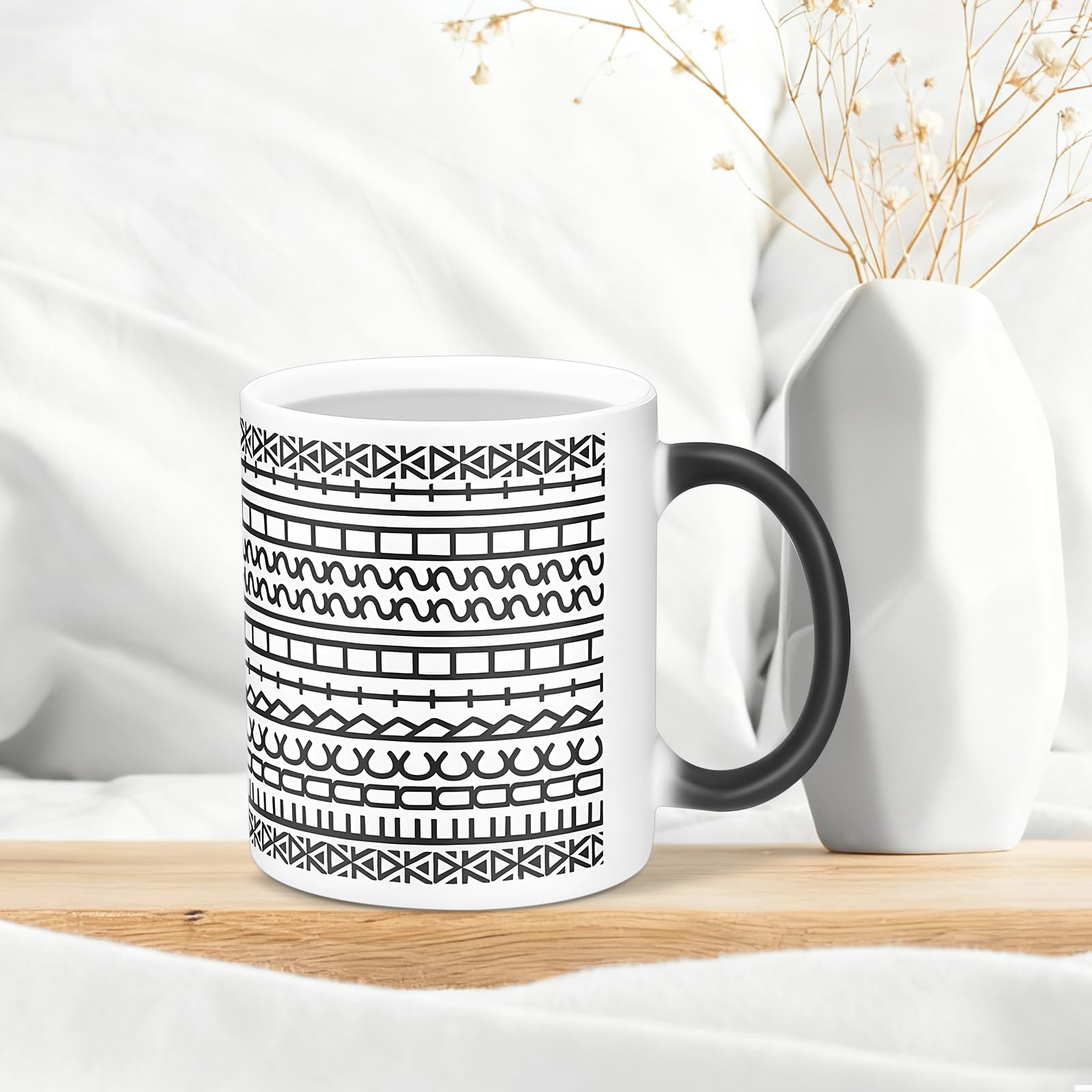 Vesici heat-change mug packaging as a ready-to-gift option.