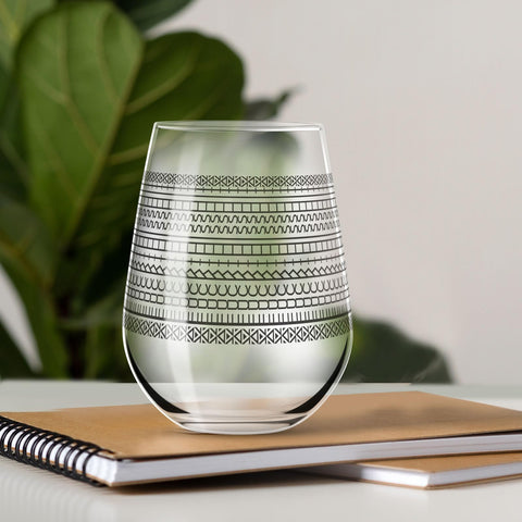Vesici office gift wine glass adds humor to coworker celebrations.