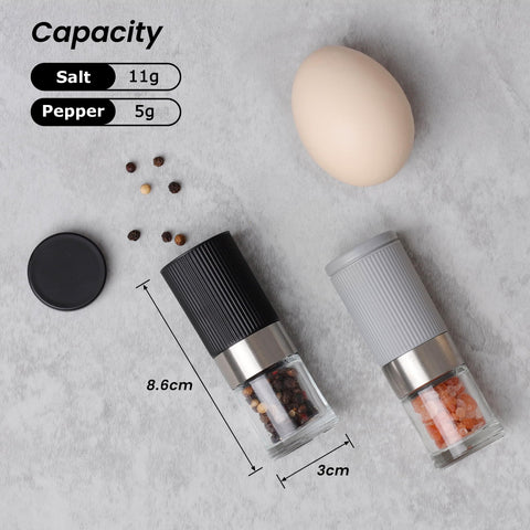 VEVOK CHEF mini grinders close-up on glass body shows even spice flow for precise grinding.