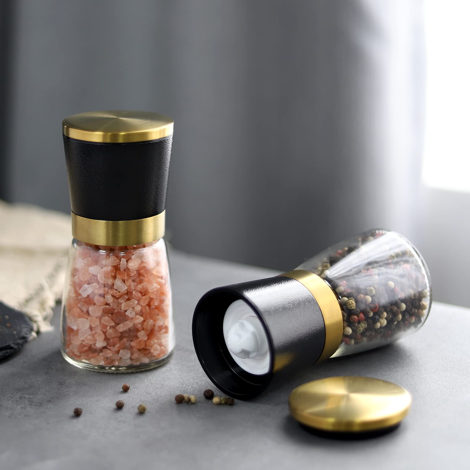 Refillable VEVOK CHEF spice grinder ready for kitchen use