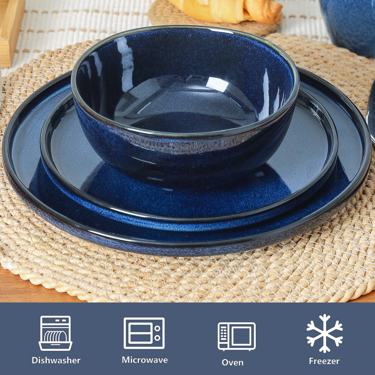 VICRAYS blue salad plate with clean edges for everyday use